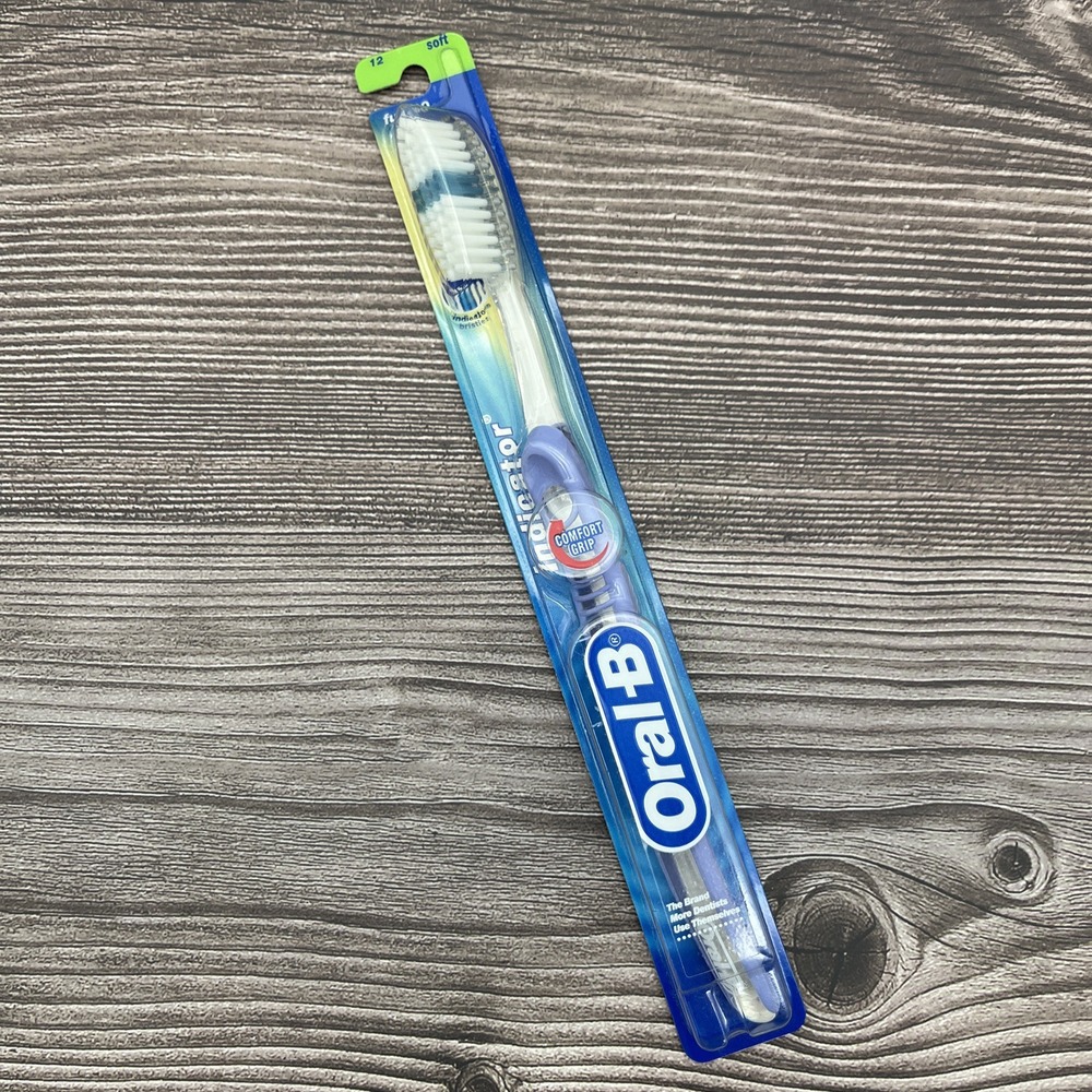 VTG Oral-B 60 Toothbrush 2002 USA Soft End-Round Bristles 4-ROW 8in TALL PURPLE